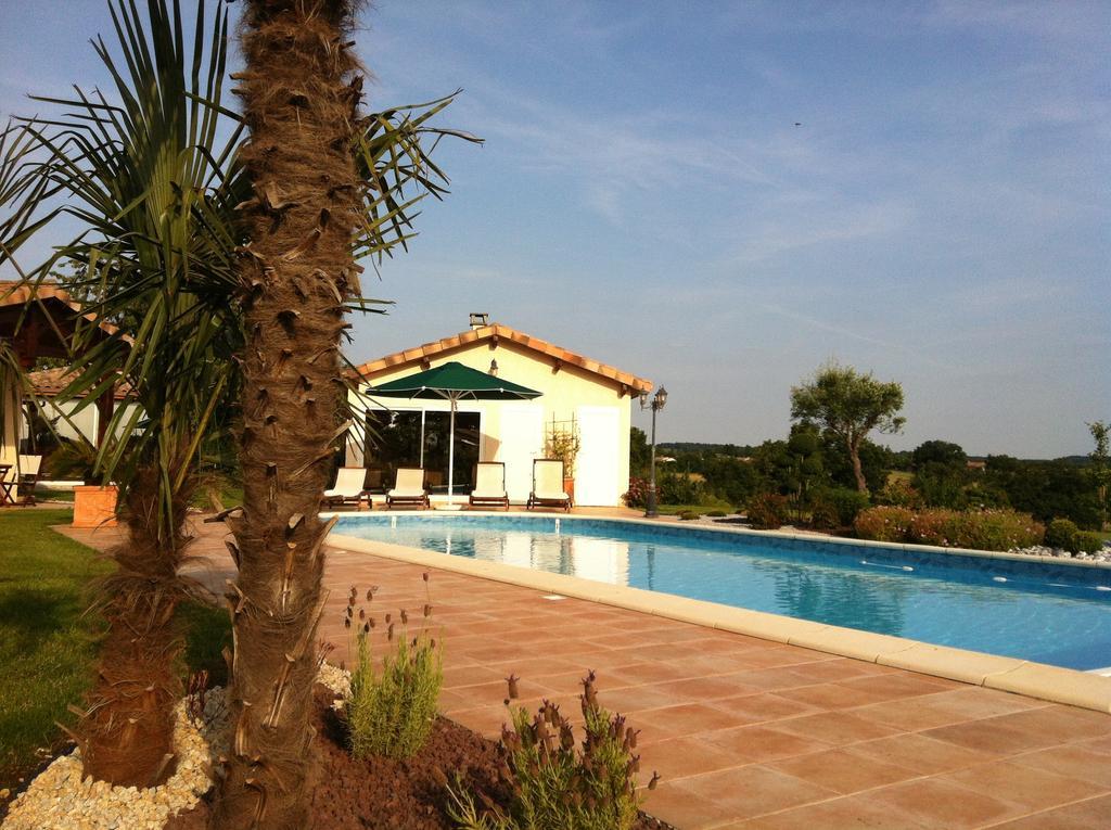 Le Clos Castel - Gite Equipe Кастелжалу Екстериор снимка